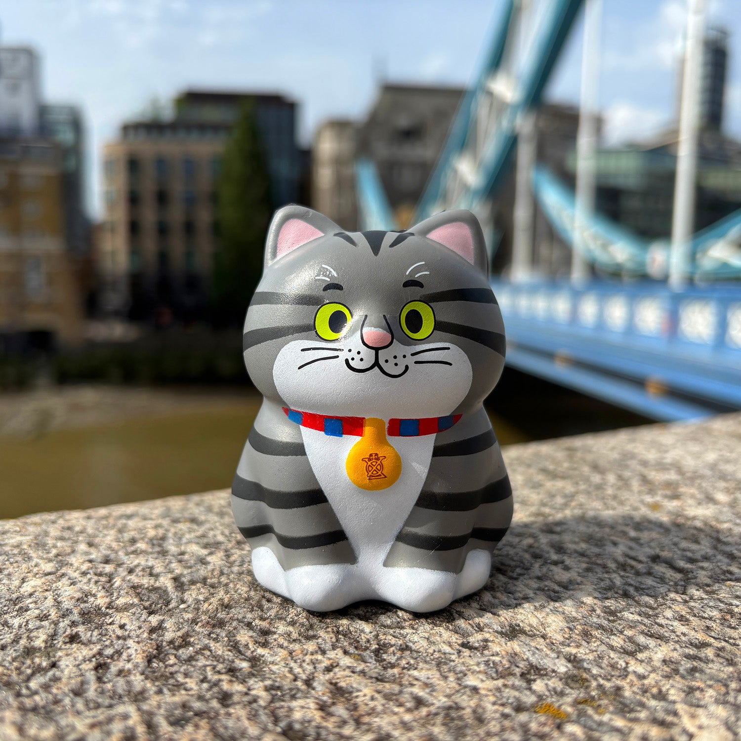 Squishi Pals - The Tower Bridge Cat - Stress Toy