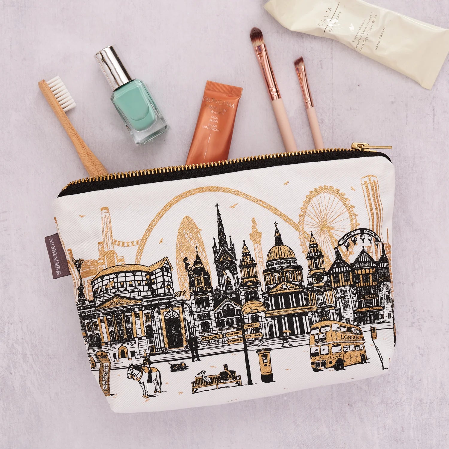 Victoria Eggs Quintessentially London Cosmetic Bag 1