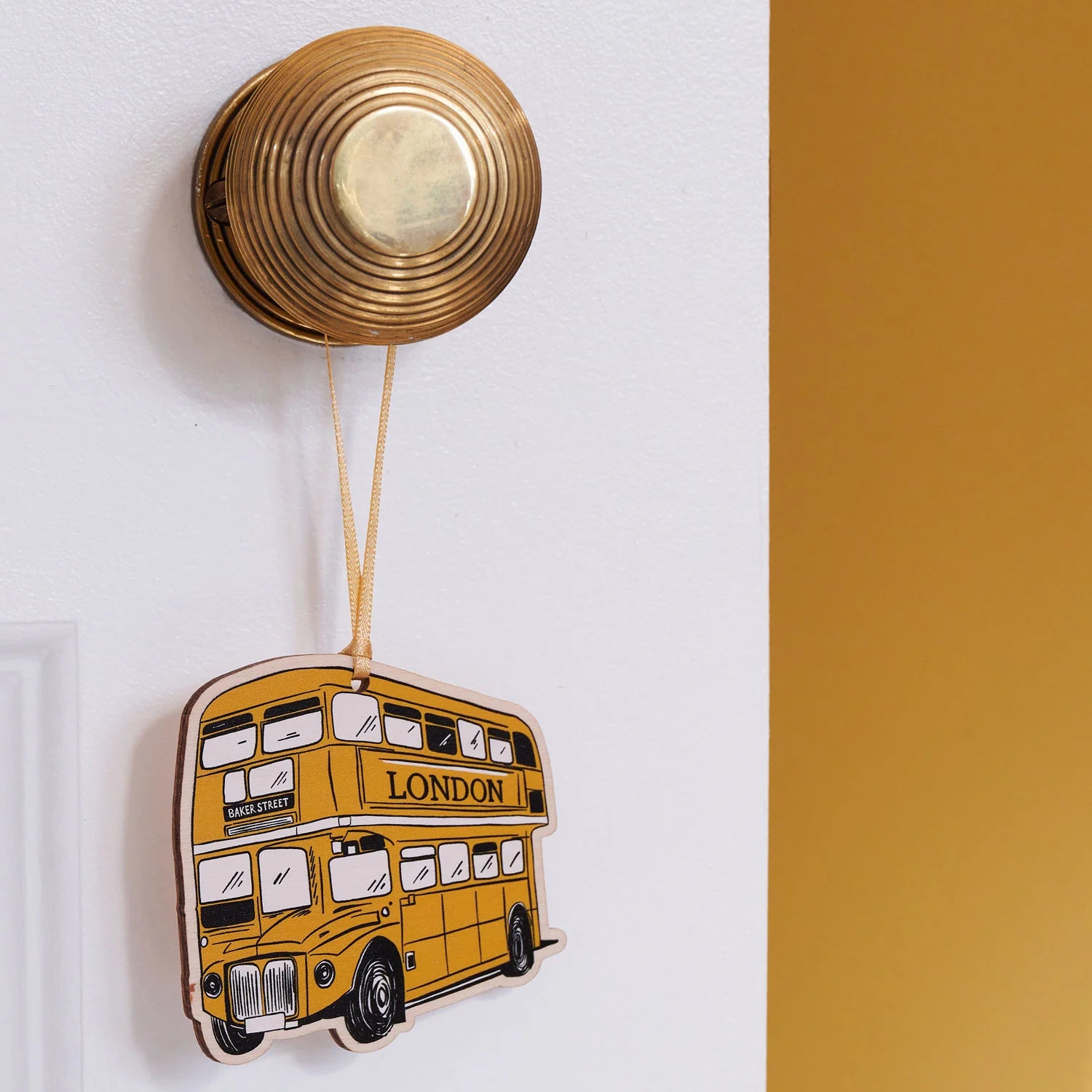 Victoria Eggs City Bus Wooden Decoration 3