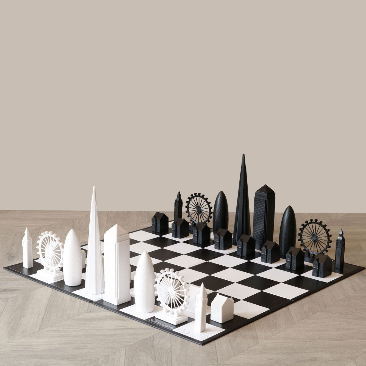 London Skyline Chess Set